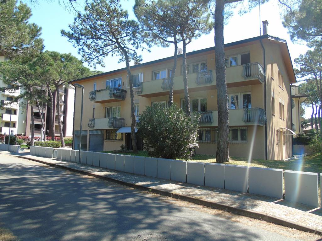 Villa Valeria Lignano Sabbiadoro Exterior photo